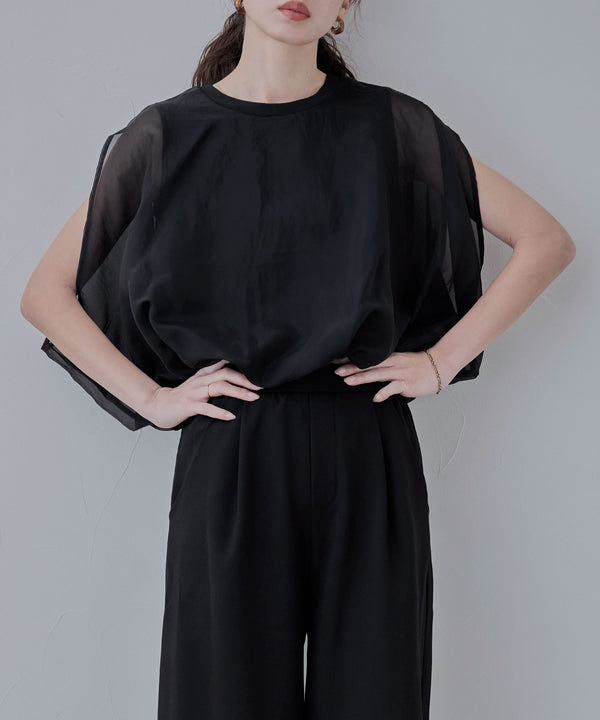 {"color":"\u30d6\u30e9\u30c3\u30af","info":"model\uff1aH166cm size\uff1aM"}