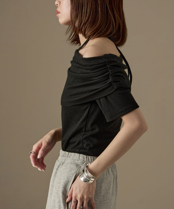 {"color":"\u30d6\u30e9\u30c3\u30af","info":"model\uff1aH158cm size\uff1aF"}