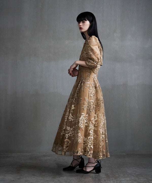 {"color":"\u30d9\u30fc\u30b8\u30e5","info":"model\uff1aH163cm size\uff1aM"}