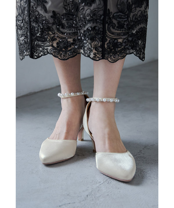 {"color":"\u30d9\u30fc\u30b8\u30e5","info":""}