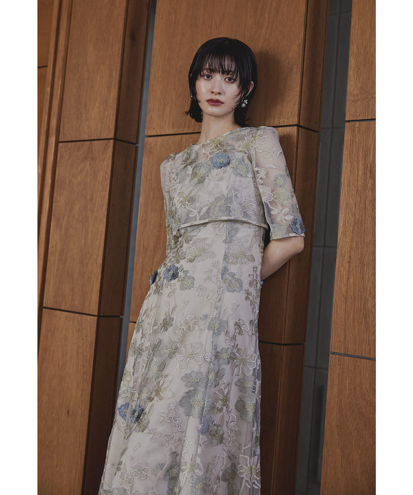 {"color":"\u30b0\u30ec\u30fc\u30b8\u30e5","info":"model\uff1aH166cm size\uff1aM"}