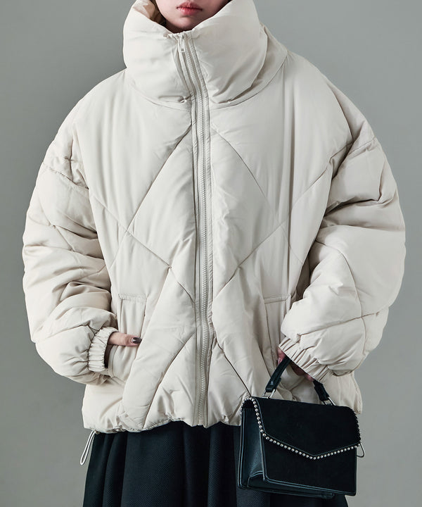 {"color":"\u30aa\u30d5\u30db\u30ef\u30a4\u30c8","info":"model\uff1aH158cm size\uff1aM"}