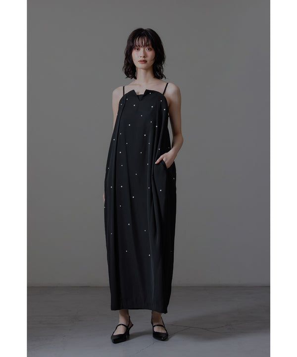 {"color":"\u30d6\u30e9\u30c3\u30af","info":"model\uff1aH166cm size\uff1aM"}