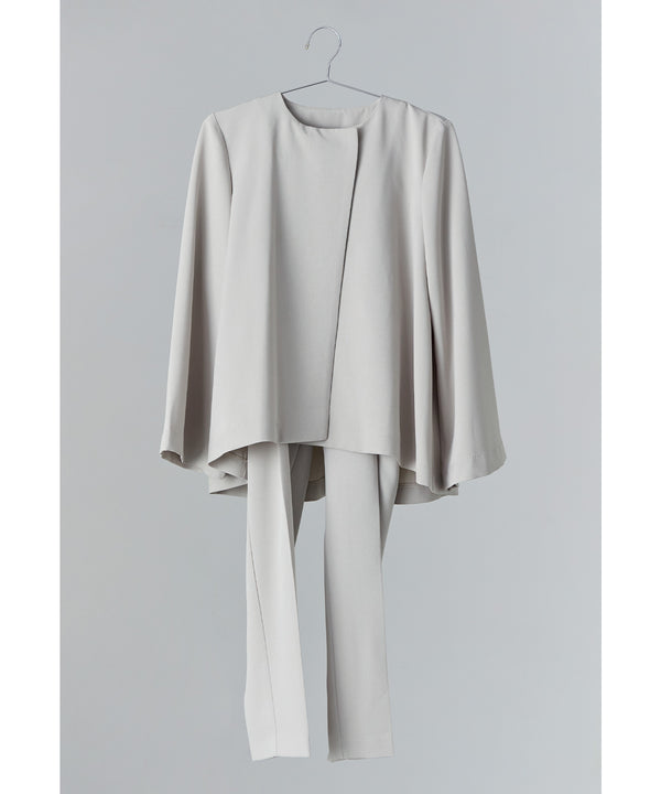 {"color":"\u30d9\u30fc\u30b8\u30e5","info":""}