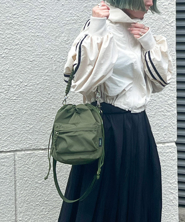 {"color":"\u30ab\u30fc\u30ad","info":"model\uff1aH155cm size\uff1aF"}