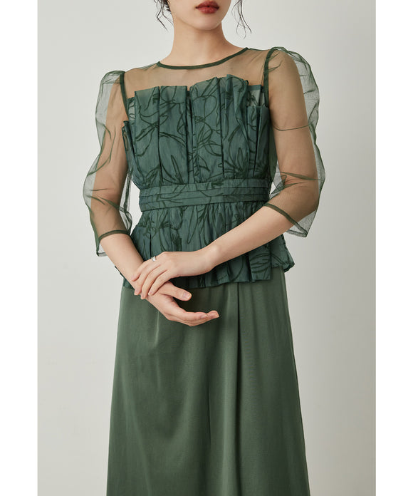 {"color":"\u30b0\u30ea\u30fc\u30f3","info":"model\uff1aH166cm size\uff1aM"}
