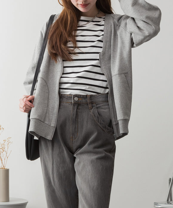 {"color":"\u6762\u30b0\u30ec\u30fc","info":"model\uff1aH167cm size\uff1aM-L"}