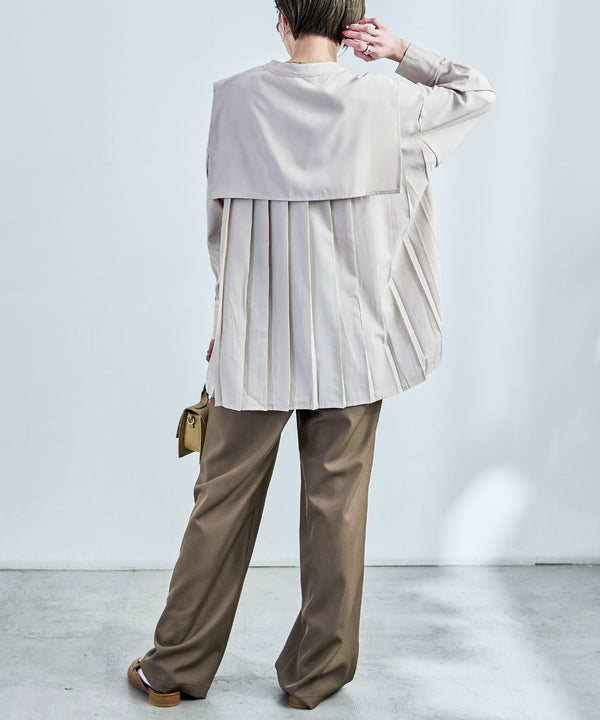 {"color":"\u30b0\u30ec\u30fc\u30b8\u30e5","info":""}