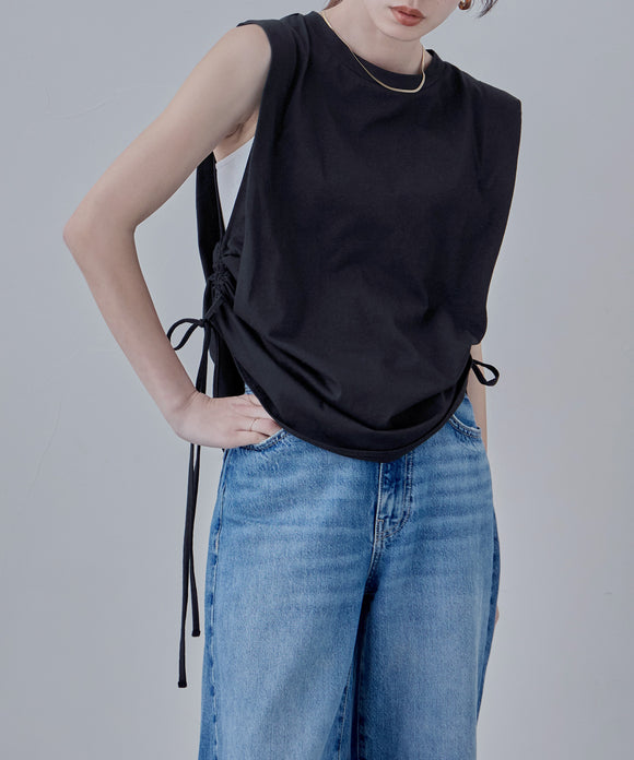 {"color":"\u30d6\u30e9\u30c3\u30af","info":"model\uff1aH166cm size\uff1aM"}