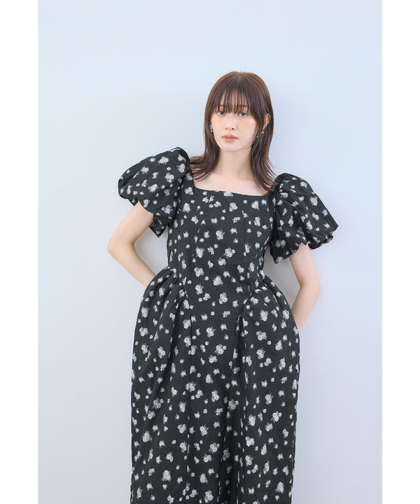 {"color":"\u30d6\u30e9\u30c3\u30af\u00d7\u30b0\u30ec\u30fc","info":"model\uff1aH166cm size\uff1aM(TALL)"}