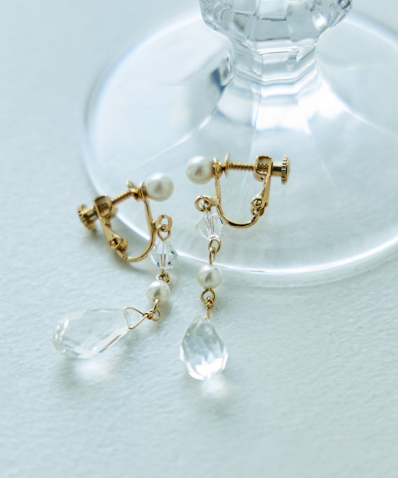 {"color":"\u30b4\u30fc\u30eb\u30c9","info":""}