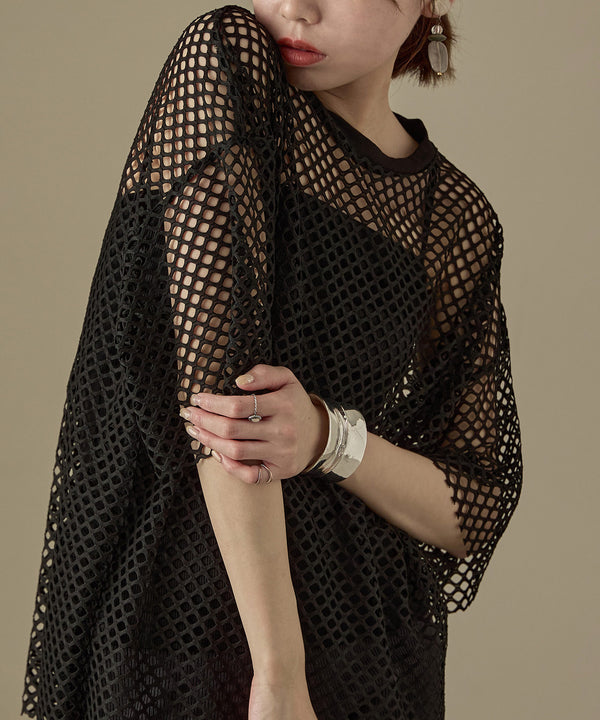 {"color":"\u30d6\u30e9\u30c3\u30af","info":"model\uff1aH158cm size\uff1aM"}