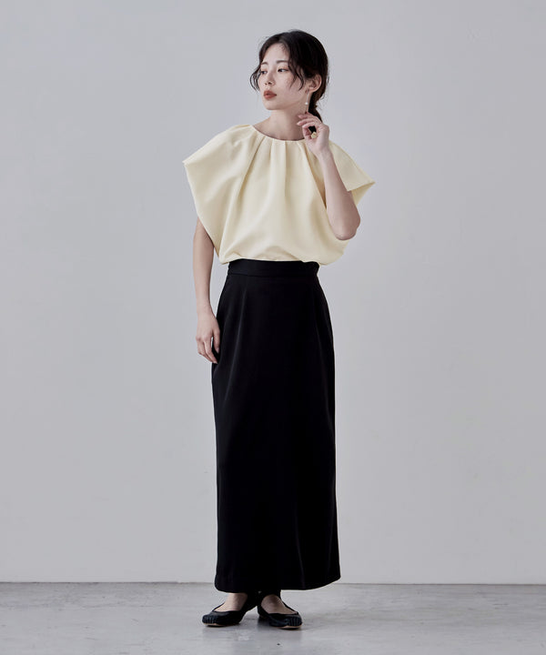 {"color":"\u30d9\u30fc\u30b8\u30e5","info":"model\uff1aH166cm size\uff1aM"}