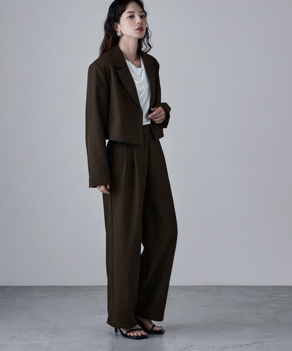 {"color":"\u30d6\u30e9\u30a6\u30f3","info":"model\uff1aH166cm size\uff1aM"}