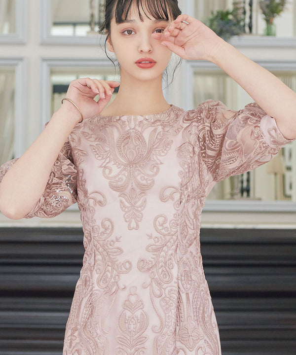 {"color":"\u30ed\u30fc\u30ba\u30d4\u30f3\u30af","info":"model\uff1aH162cm B85cm W58cm H93cm size\uff1aM"}