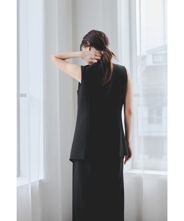 {"color":"\u30d6\u30e9\u30c3\u30af","info":"model\uff1aH166cm size\uff1aM"}