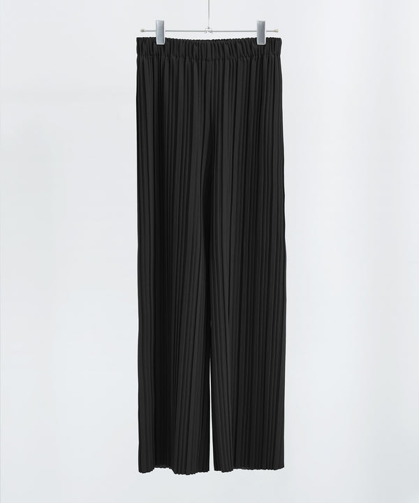 {"color":"\u30d6\u30e9\u30c3\u30af","info":"model\uff1aH158cm size\uff1aM"}