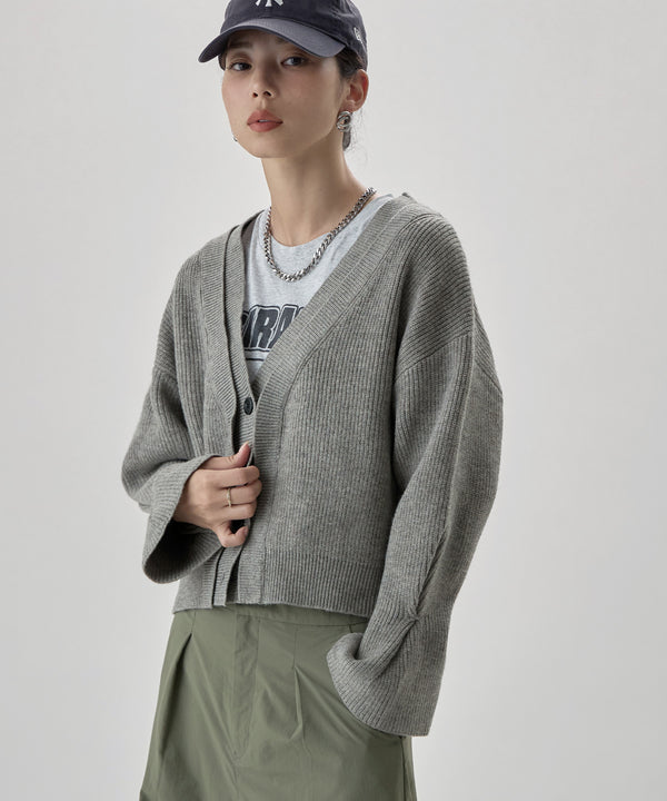 {"color":"\u30b0\u30ec\u30fc","info":"model\uff1aH166cm size\uff1aM"}