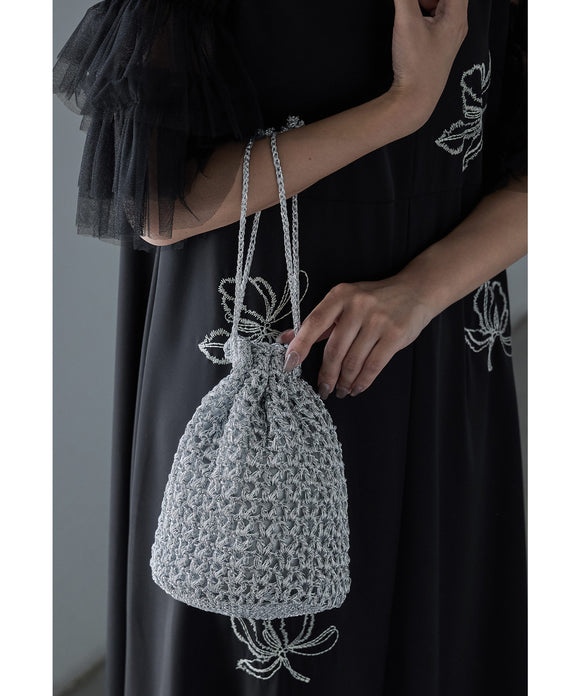 {"color":"\u30b7\u30eb\u30d0\u30fc","info":""}