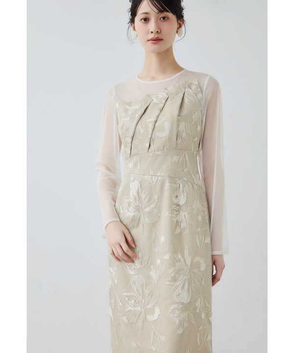 {"color":"\u30d9\u30fc\u30b8\u30e5","info":"model\uff1aH166cm size\uff1aM"}