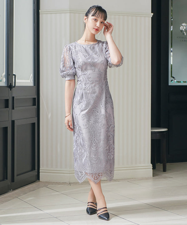 {"color":"\u30b0\u30ec\u30fc\u30b8\u30e5","info":"model\uff1aH162cm B85cm W58cm H93cm size\uff1aM"}