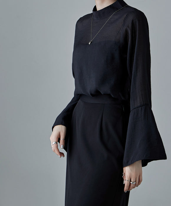{"color":"\u30d6\u30e9\u30c3\u30af","info":"model\uff1aH170cm size\uff1aM"}