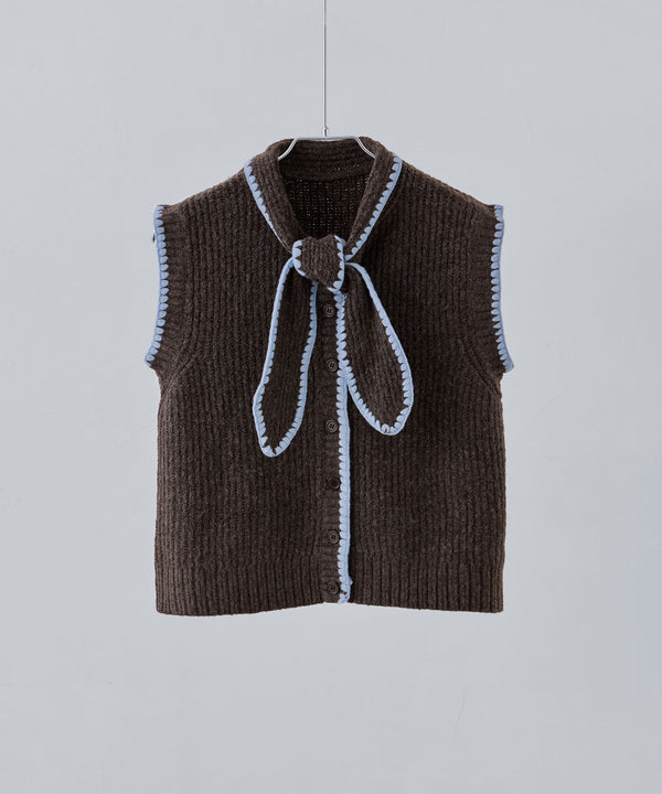 {"color":"\u30d6\u30e9\u30a6\u30f3","info":""}