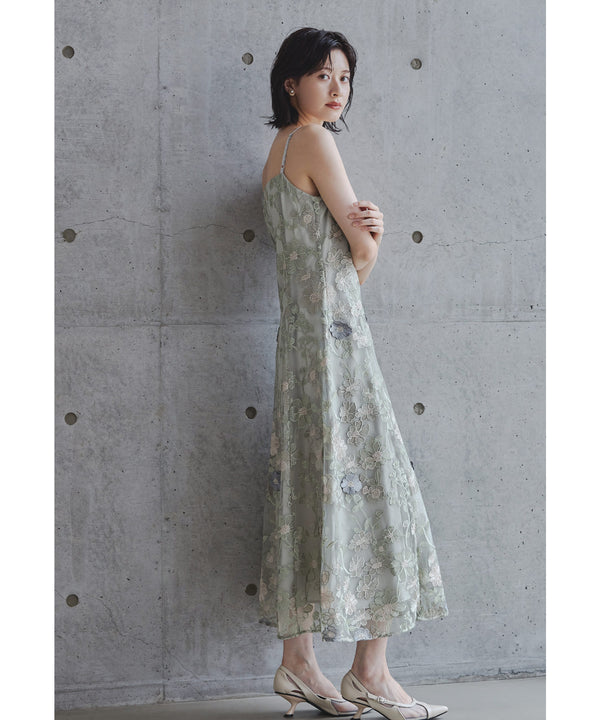 {"color":"\u30b0\u30ea\u30fc\u30f3","info":"model\uff1aH166cm size\uff1aM"}