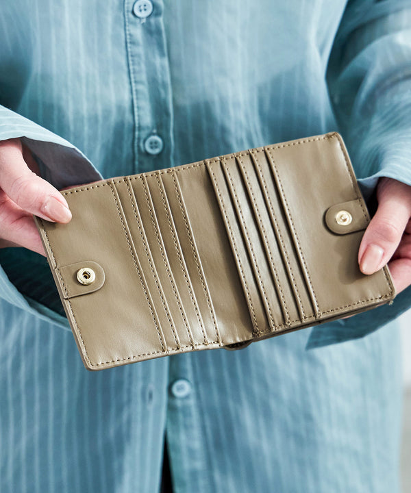 {"color":"\u30c8\u30fc\u30d7","info":""}