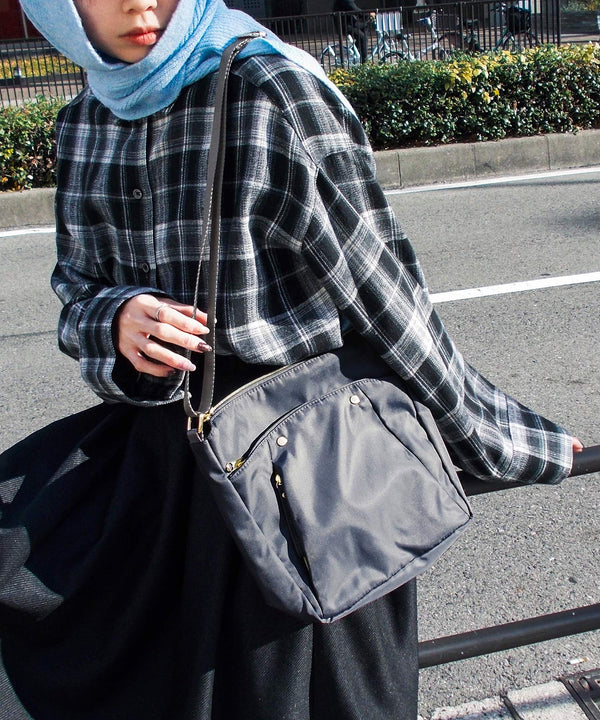 {"color":"\u30c1\u30e3\u30b3\u30fc\u30eb\u30b0\u30ec\u30fc","info":"model\uff1aH158cm size\uff1aF"}