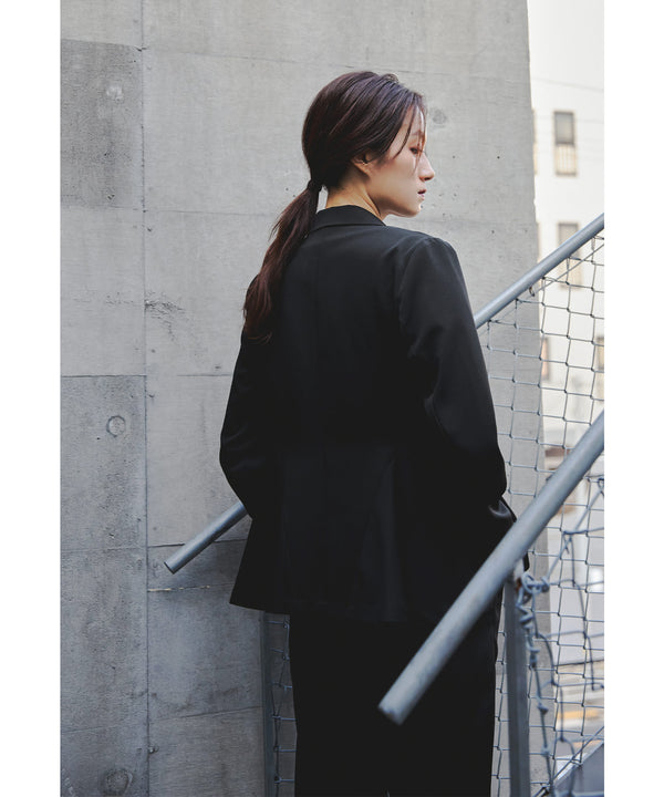 {"color":"\u30d6\u30e9\u30c3\u30af","info":"model\uff1aH165cm size\uff1aM"}