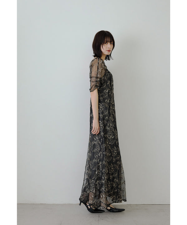 {"color":"\u30d6\u30e9\u30c3\u30af\u30e2\u30ab","info":"model\uff1aH166cm size\uff1aM"}