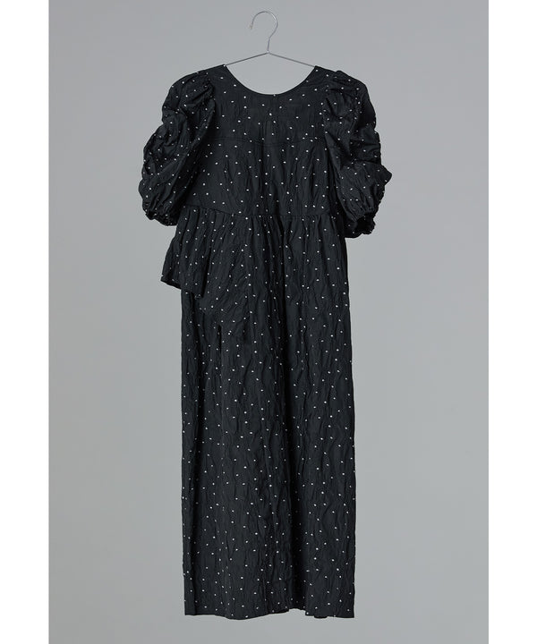 {"color":"\u30d6\u30e9\u30c3\u30af\u00d7\u30db\u30ef\u30a4\u30c8","info":""}