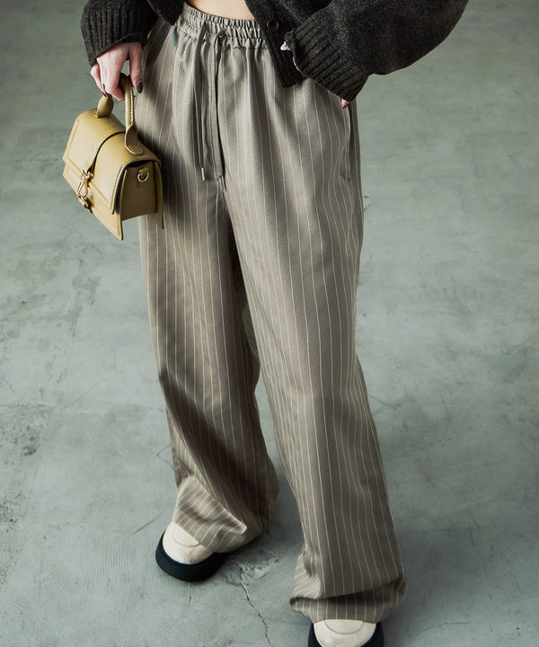 {"color":"\u30b0\u30ec\u30fc\u30b8\u30e5","info":"model\uff1aH158cm size\uff1aM"}