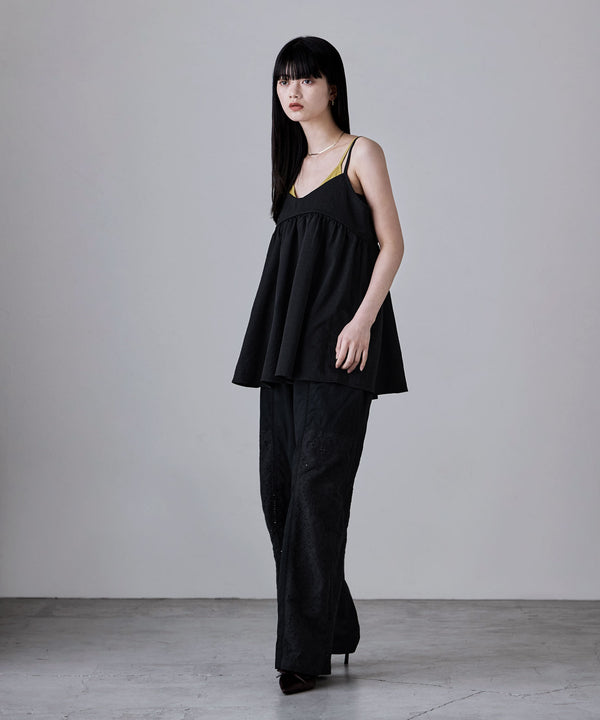 {"color":"\u30d6\u30e9\u30c3\u30af","info":"model\uff1aH163cm size\uff1aM"}