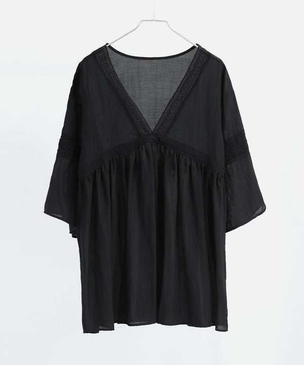 {"color":"\u30d6\u30e9\u30c3\u30af","info":"model\uff1aH158cm size\uff1aM"}