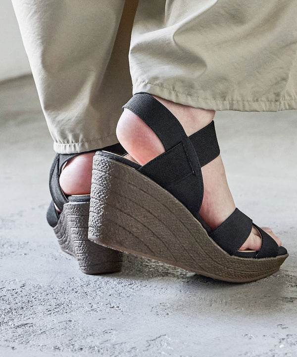 {"color":"\u30d6\u30e9\u30c3\u30af","info":"model\uff1aH158cm size\uff1aL(23.5-24cm)"}