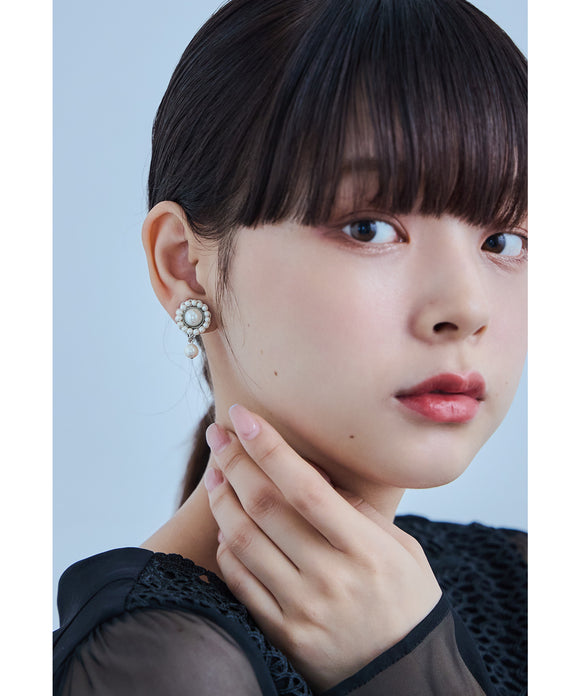 {"color":"\u30b7\u30eb\u30d0\u30fc","info":""}