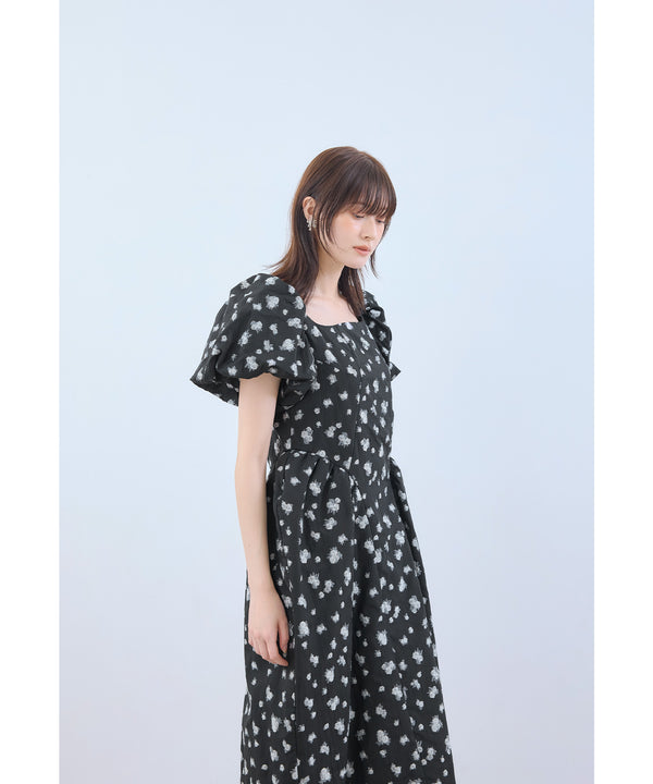 {"color":"\u30d6\u30e9\u30c3\u30af\u00d7\u30b0\u30ec\u30fc","info":"model\uff1aH166cm size\uff1aM(TALL)"}