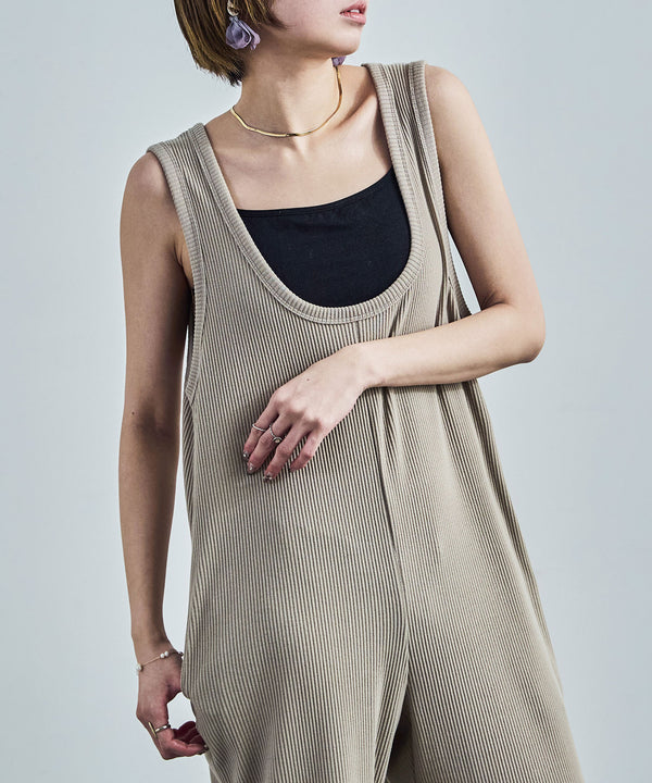 {"color":"\u30b0\u30ec\u30fc\u30b8\u30e5","info":"model\uff1aH158cm size\uff1aM"}