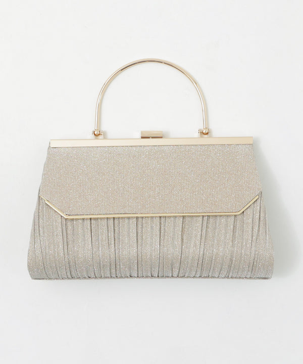 {"color":"\u30d9\u30fc\u30b8\u30e5","info":""}