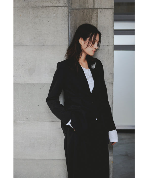 {"color":"\u30d6\u30e9\u30c3\u30af","info":"model\uff1aH165cm size\uff1aM"}