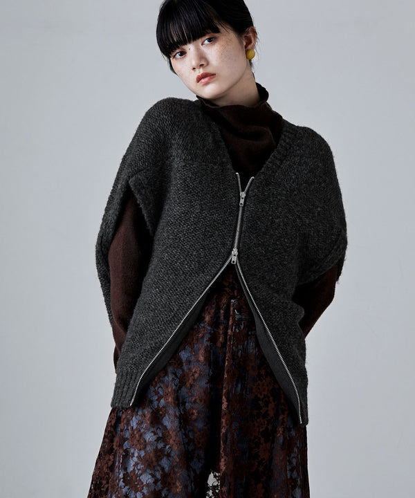 {"color":"\u30d6\u30e9\u30c3\u30af","info":"model\uff1aH163cm size\uff1aM"}