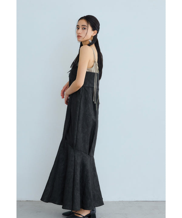 {"color":"\u30d6\u30e9\u30c3\u30af","info":"model\uff1aH165cm size\uff1aM"}