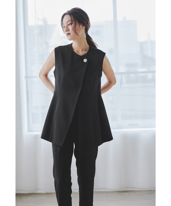 {"color":"\u30d6\u30e9\u30c3\u30af","info":"model\uff1aH165cm size\uff1aM"}