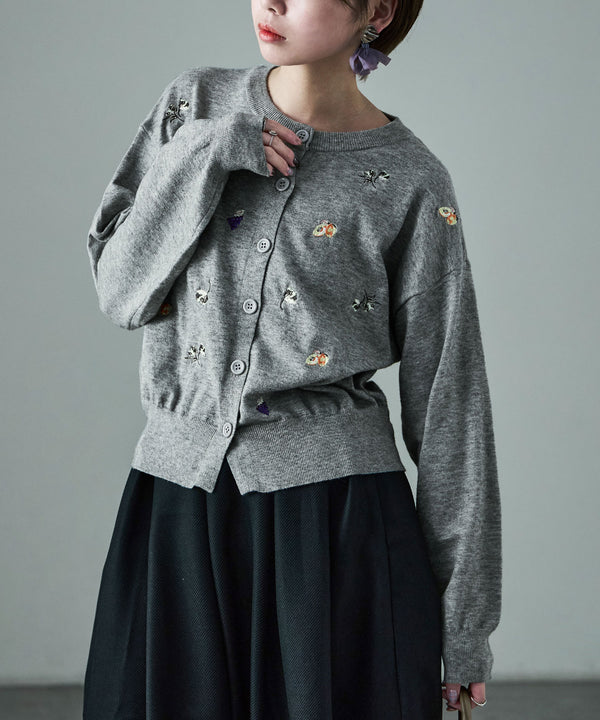 {"color":"\u6762\u30b0\u30ec\u30fc","info":"model\uff1aH158cm size\uff1aM"}