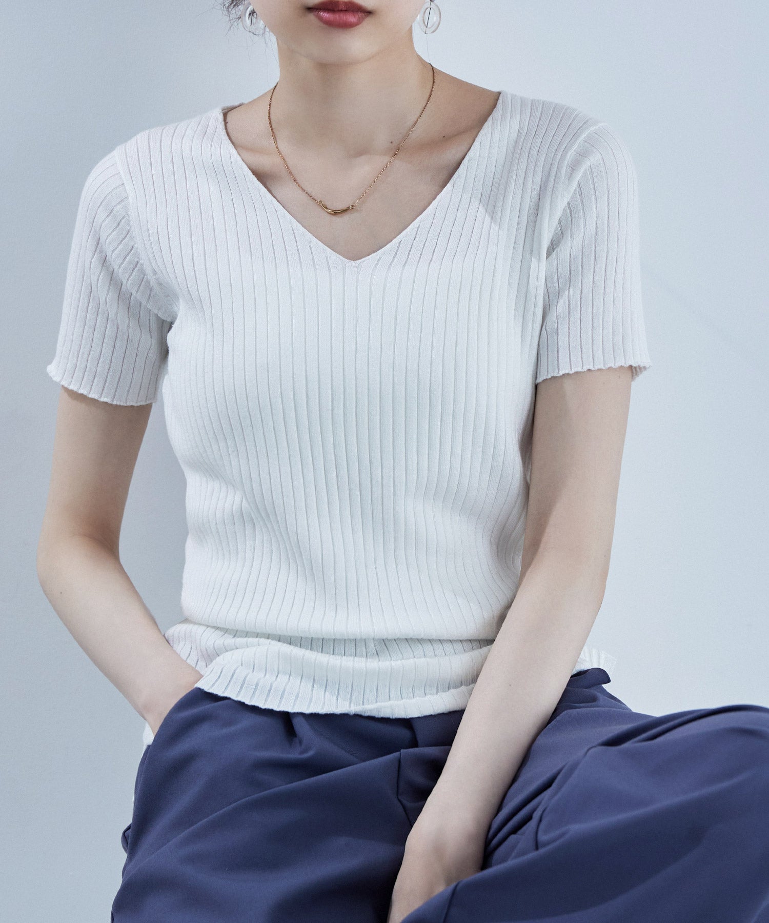 美品 ストラスブルゴ NINA RICCI アイボリー Vネックサマーニット M 美品 ストラスブルゴ NINA RICCI アイボリー Vネックサマーニット M