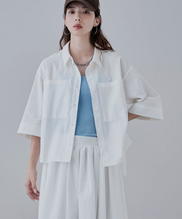 {"color":"\u30db\u30ef\u30a4\u30c8","info":"model\uff1aH166cm size\uff1aM"}