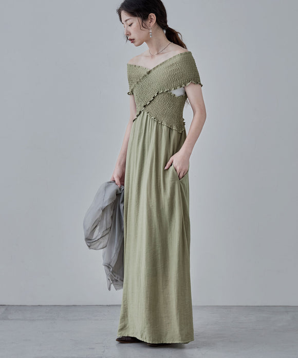 {"color":"\u30b0\u30ec\u30fc\u30b8\u30e5","info":"model\uff1aH166cm size\uff1aF"}