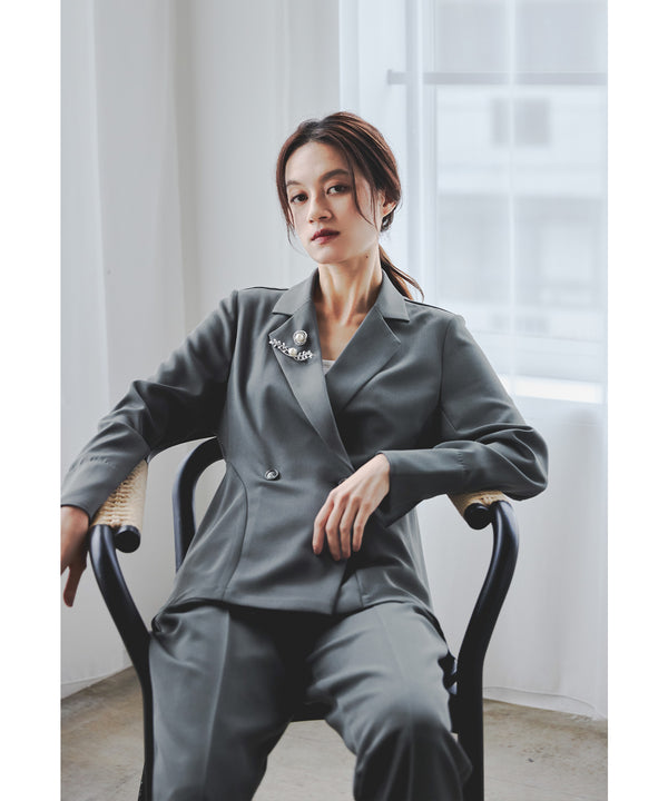 {"color":"\u30b7\u30eb\u30d0\u30fc","info":""}